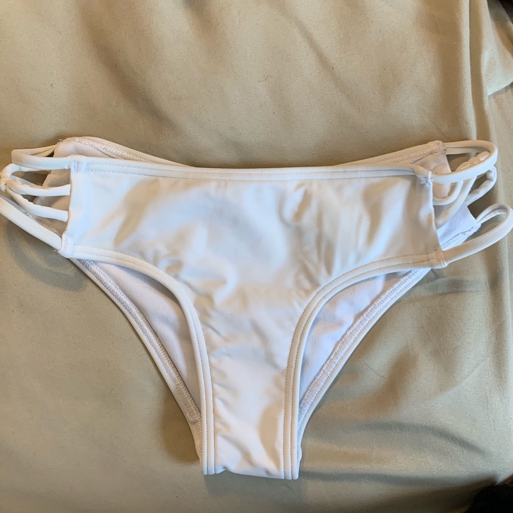 🍍 Hollister Bikini Bottom NWOT 🍍